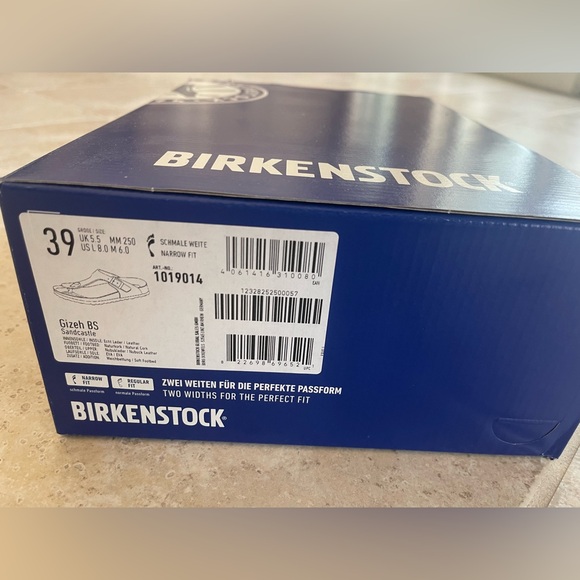 Birkenstock Gizeh Soft Footbed Sandals (Sandcastle) - Picture 5 of 7